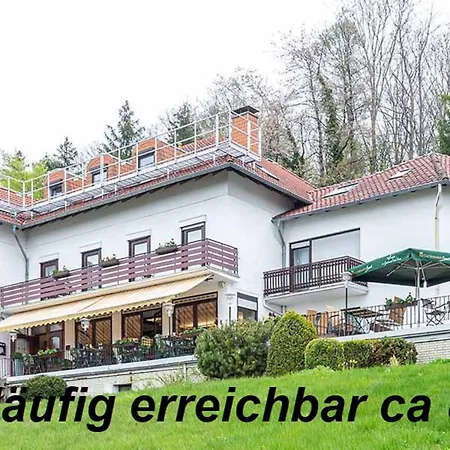 Apartment Willkommen In Dem Luftkurort Und Kaesestadt Rennstrecke 4km Entfernt Fewo1