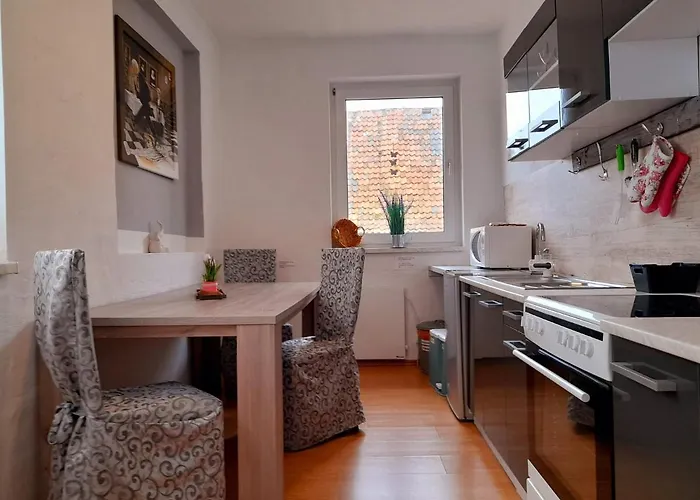 Willkommen In Dem Luftkurort Und Kaesestadt Rennstrecke 4km Entfernt Fewo1 Nieheim