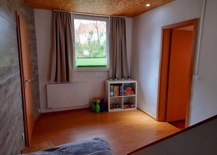 Willkommen In Dem Luftkurort Und Kaesestadt Rennstrecke 4km Entfernt Fewo1 شقة Nieheim